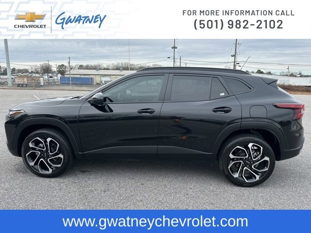 Used 2025 Chevrolet Trax RS w/ Driver Confidence Package image 8