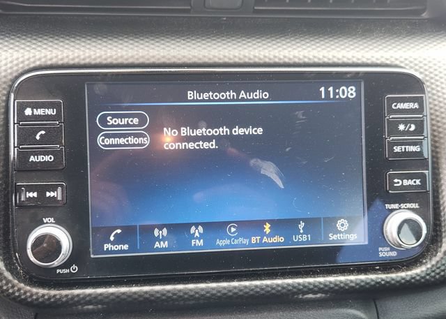 Used 2023 Nissan Kicks SV w/ Interior Electronics Package FWD image 17