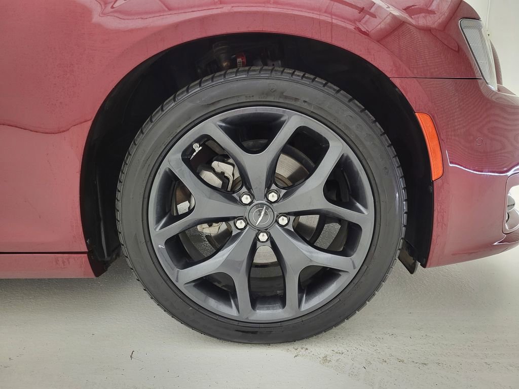 Used 2023 Chrysler 300 Touring L w/ Popular Equipment Group image 29