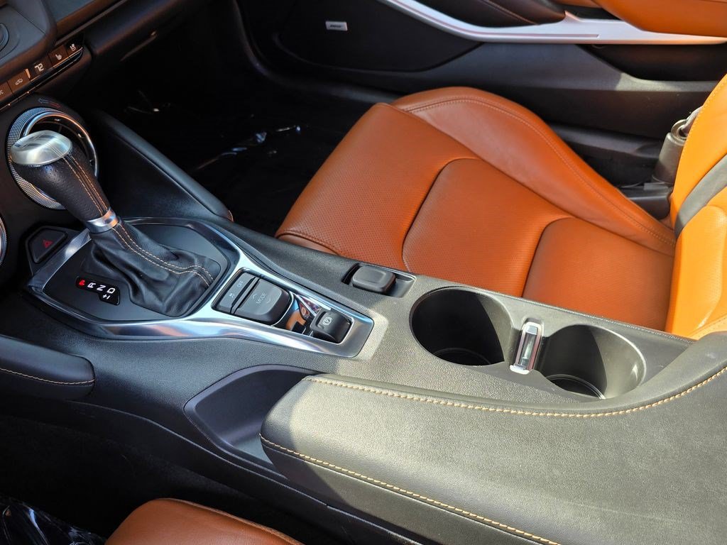 Used 2019 Chevrolet Camaro LT RWD image 29