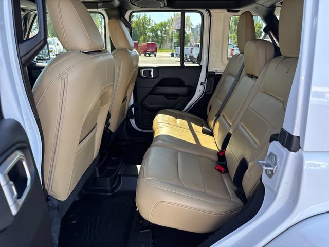Used 2019 Jeep Wrangler Unlimited Sahara w/ Advanced Safety Group AWD/4WD image 34