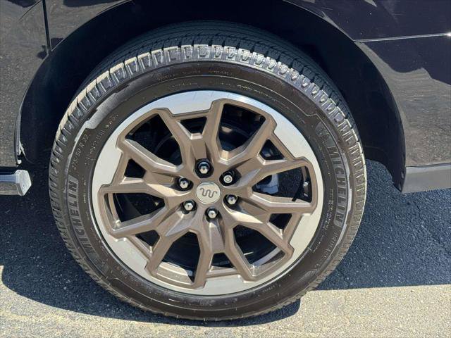 Used 2025 Ford Expedition Max King Ranch AWD/4WD image 11