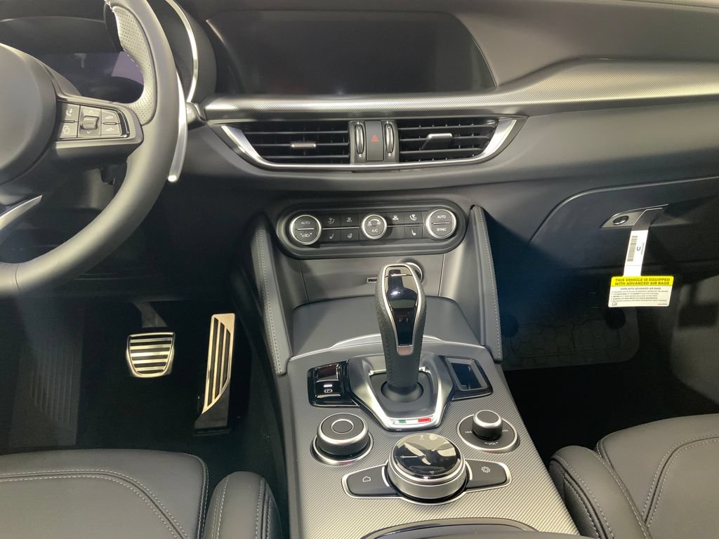 New 2026 Alfa Romeo Stelvio Sprint AWD/4WD image 27