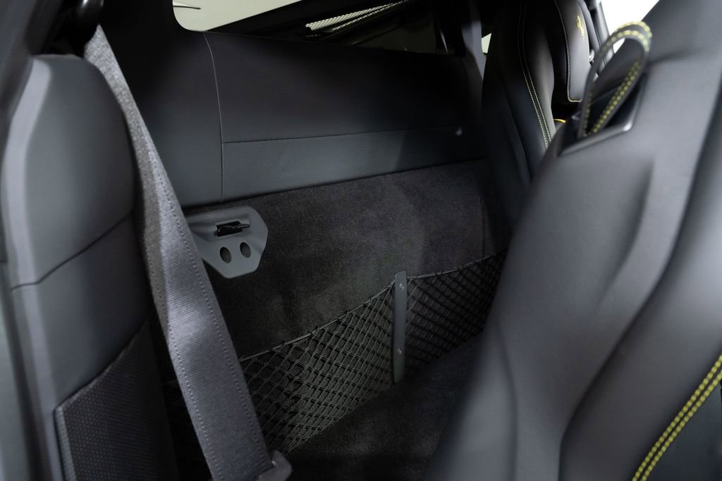 Used 2021 Ferrari F8 Tributo image 35