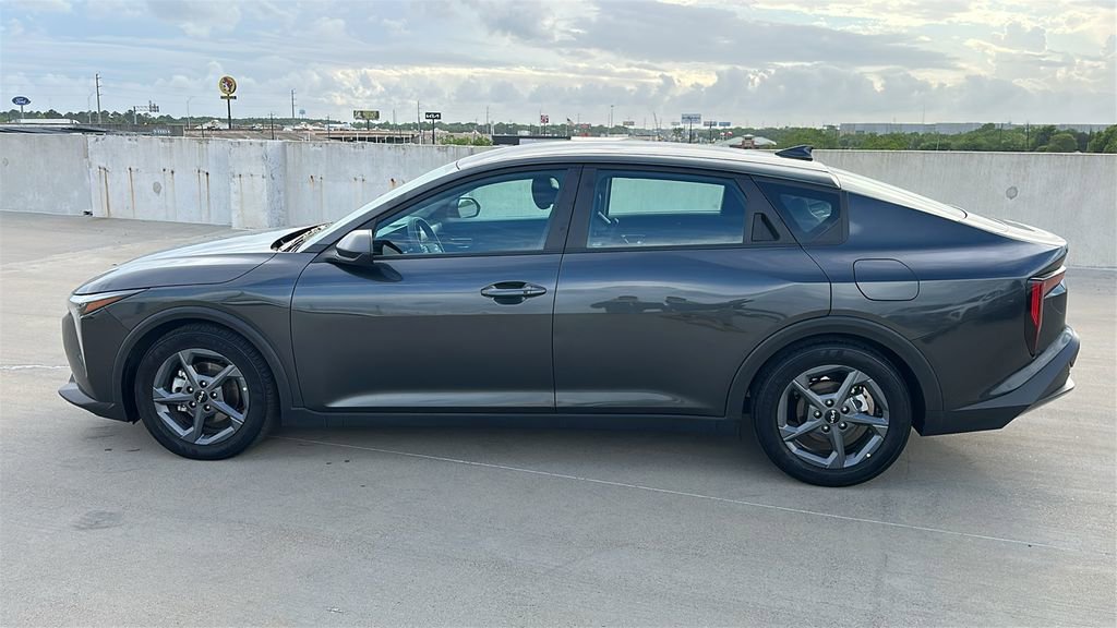 Used 2025 Kia K4 LXS FWD image 9