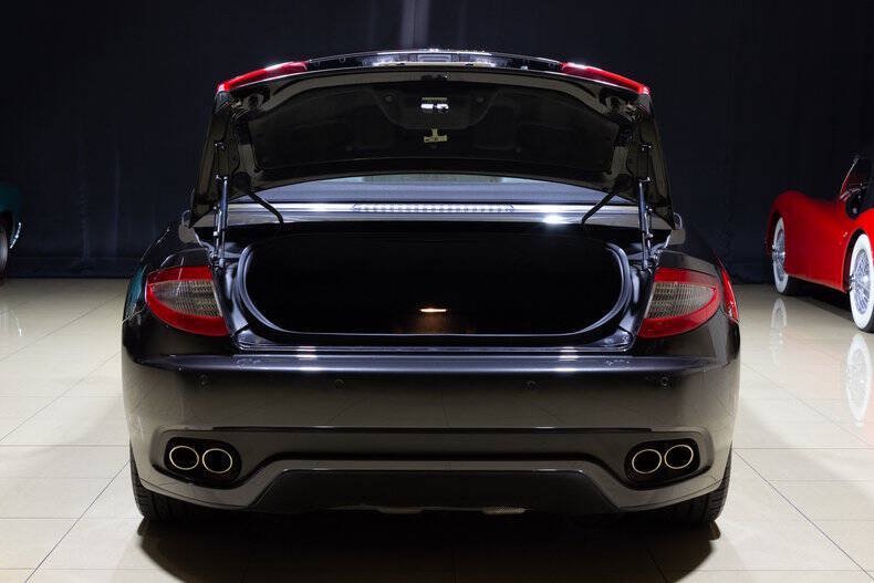 Used 2012 Maserati GranTurismo Convertible RWD image 19
