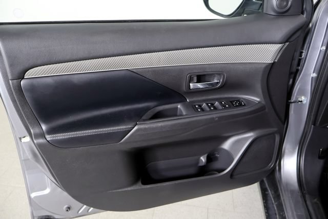 Used 2019 Mitsubishi Outlander SE FWD image 17