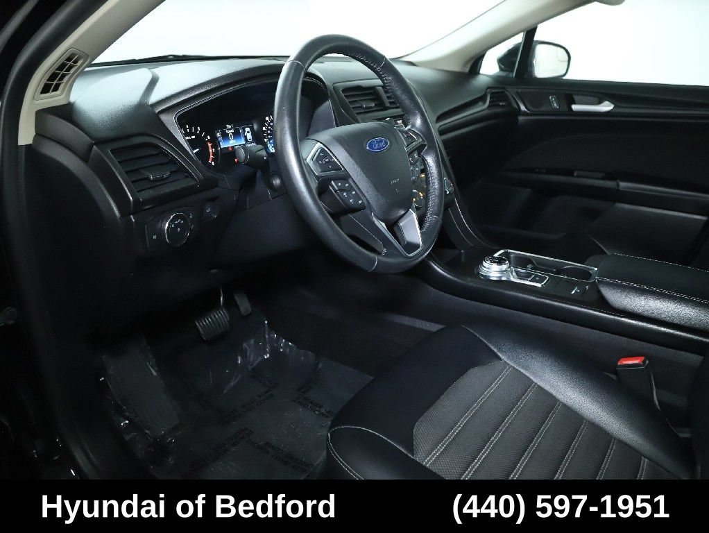 Used 2018 Ford Fusion SE w/ Equipment Group 201A FWD image 18