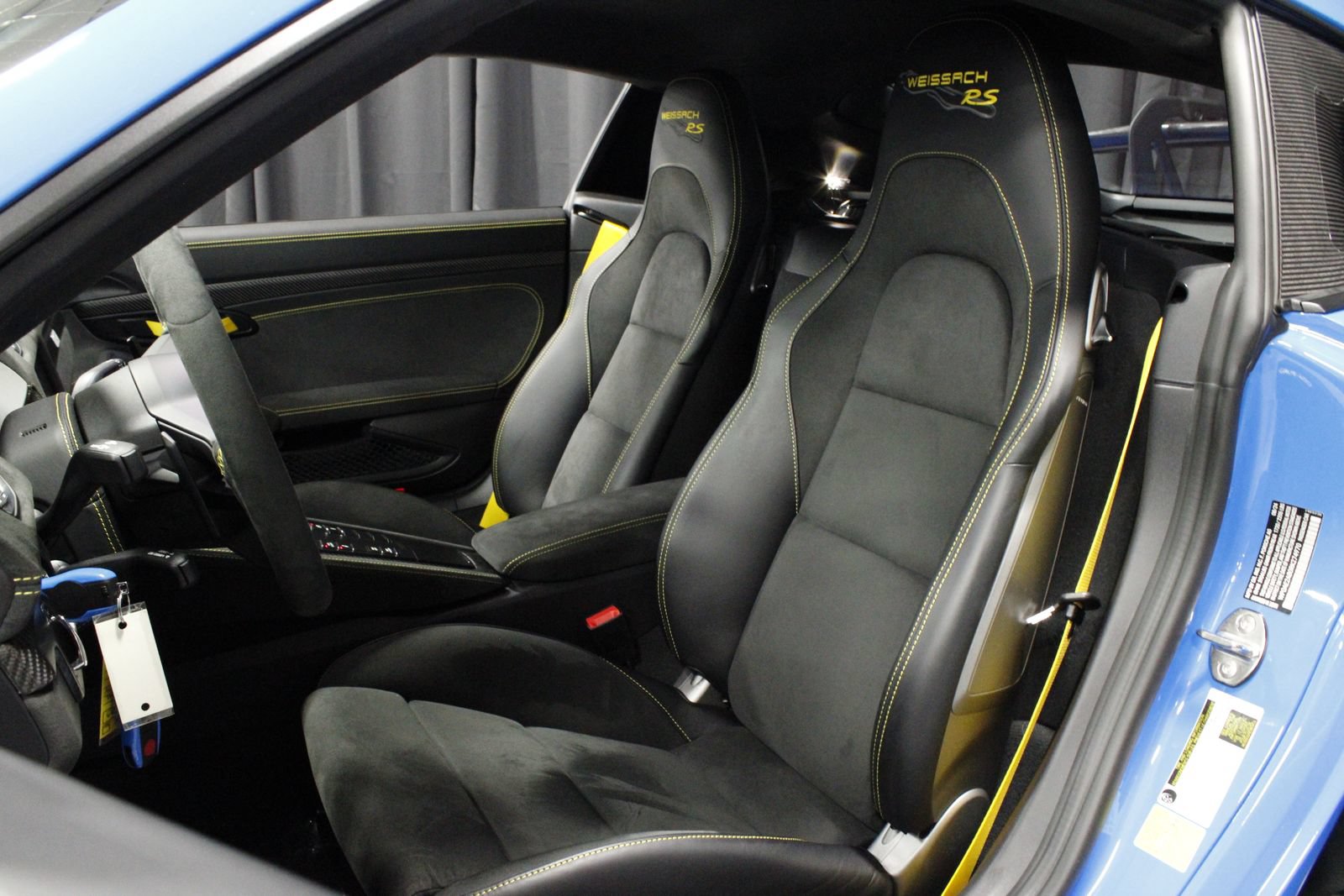 Certified 2024 Porsche 718 Cayman GT4 RS RWD image 5
