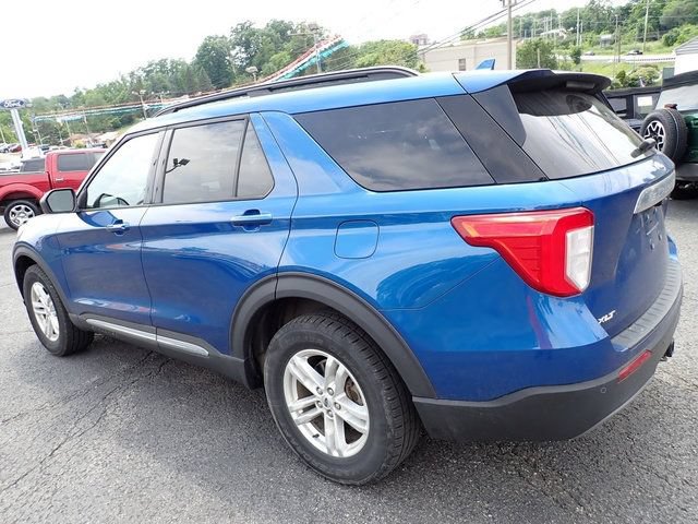 Used 2020 Ford Explorer XLT w/ Equipment Group 202A AWD/4WD image 4
