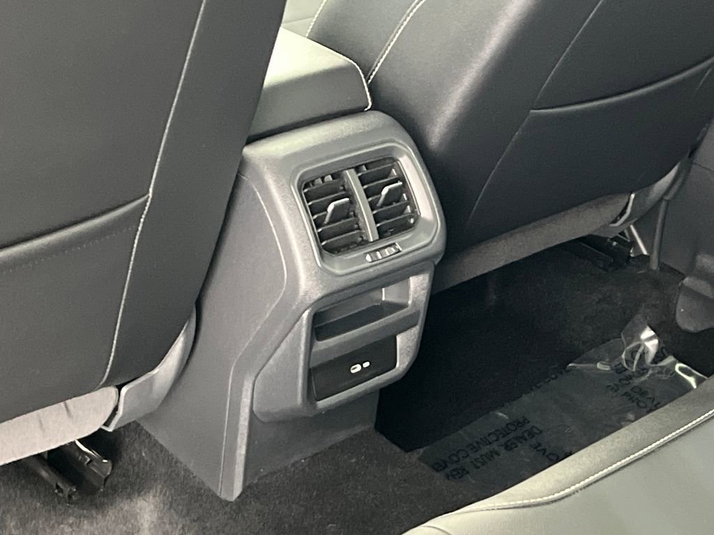 Used 2022 Volkswagen Taos SE image 37