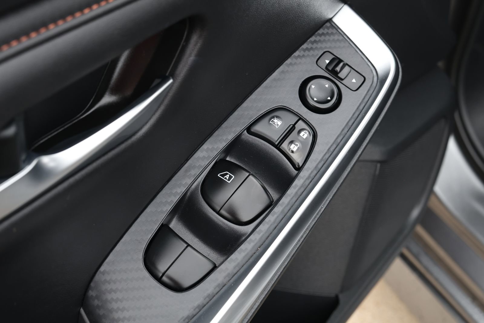 Used 2023 Nissan Sentra SR w/ Electronics Package image 25