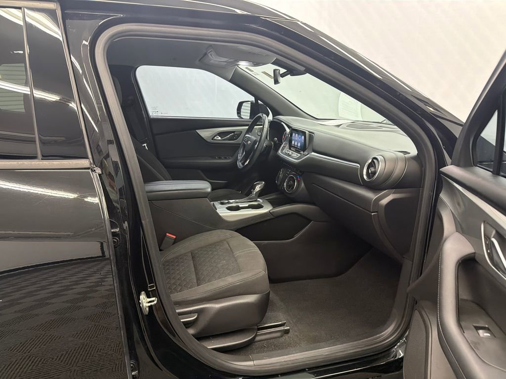Used 2019 Chevrolet Blazer LT image 14