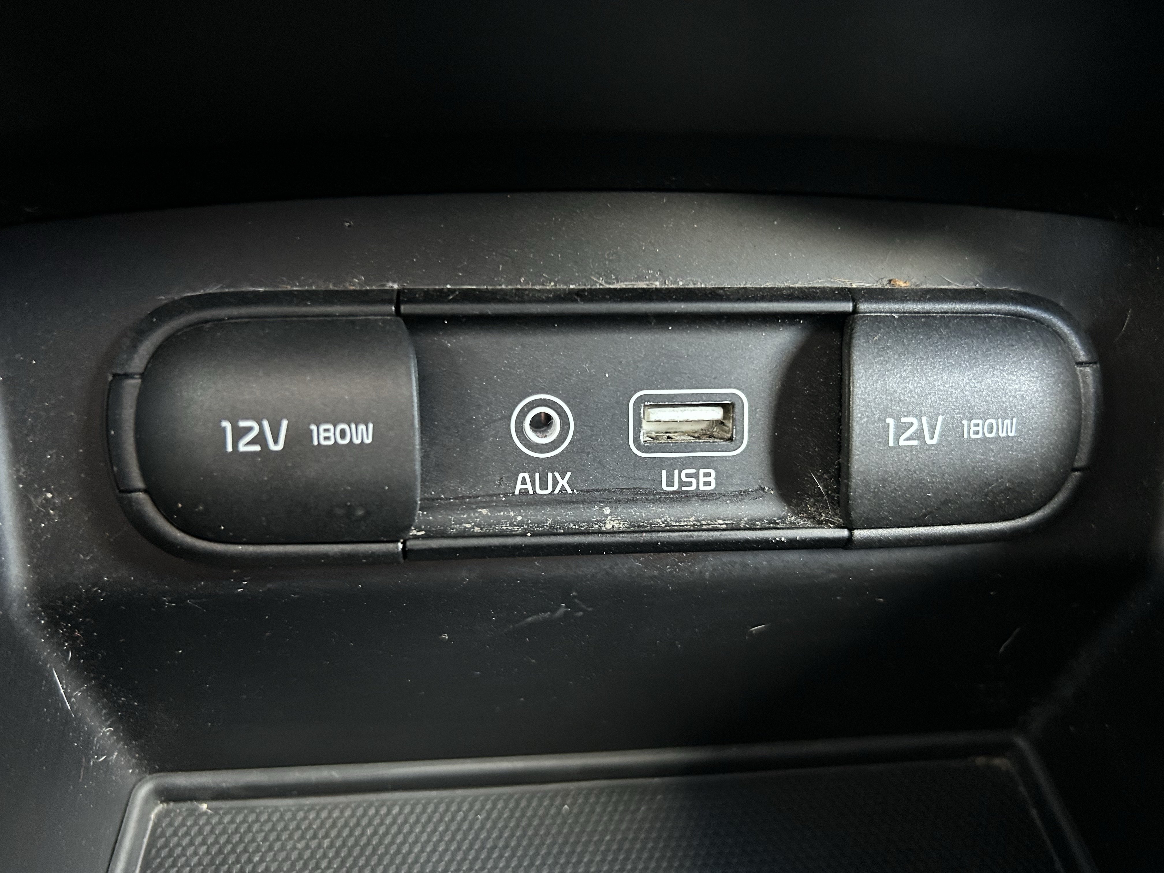 Used 2019 Kia Sorento AWD V6 image 31