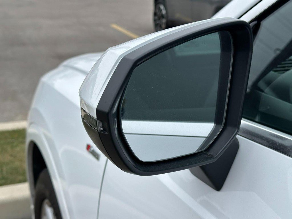 Used 2025 Audi Q3 2.0T Premium image 10