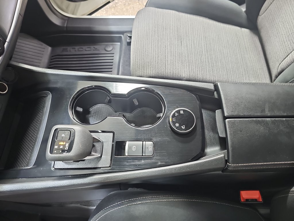 Used 2023 Nissan Rogue SV AWD/4WD image 28