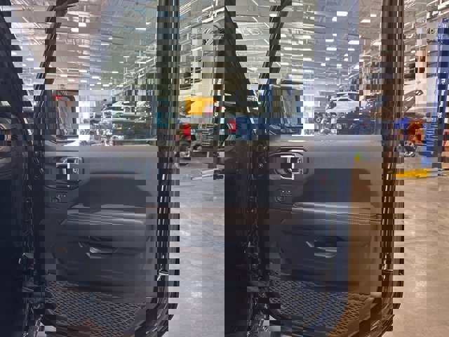 New 2025 Jeep Wrangler Sahara image 7