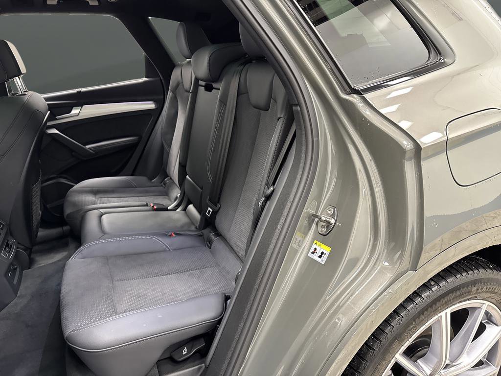 Used 2023 Audi Q5 e Prestige w/ Prestige Package image 29
