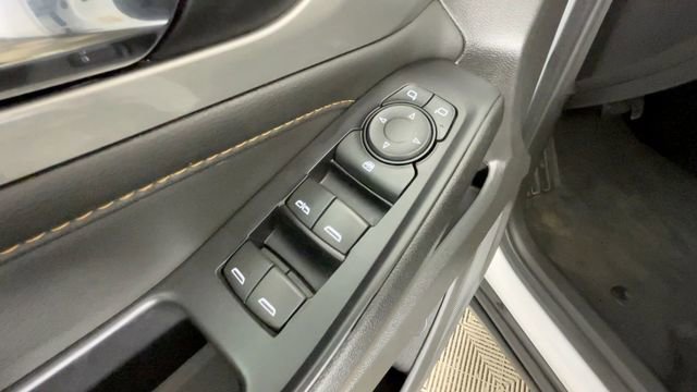 Used 2020 Chevrolet Traverse LT FWD image 19