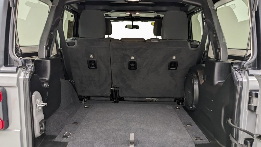 Used 2021 Jeep Wrangler Unlimited Sport image 7