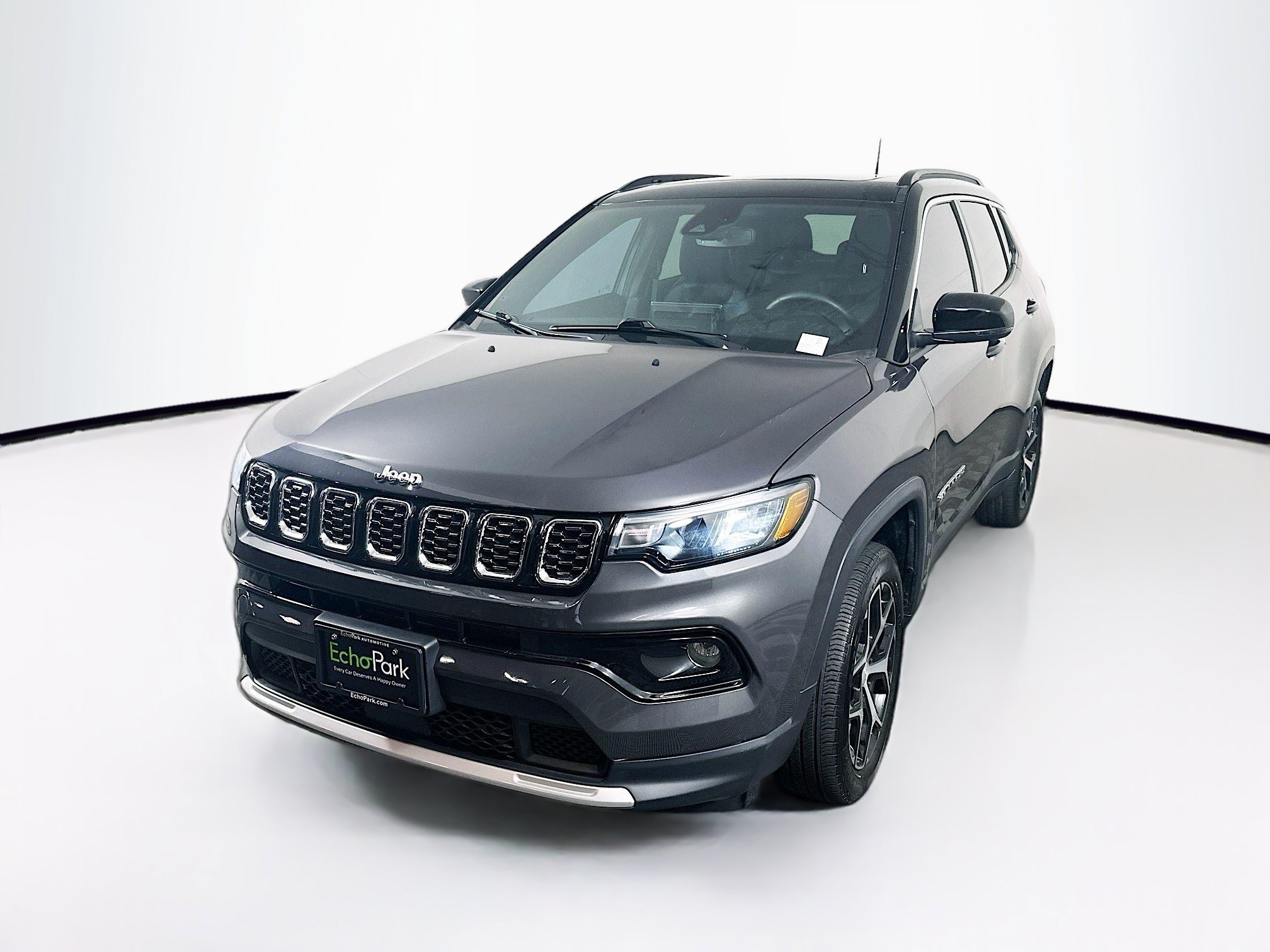 Used 2024 Jeep Compass Limited w/ Sun and Sound Group AWD/4WD image 3