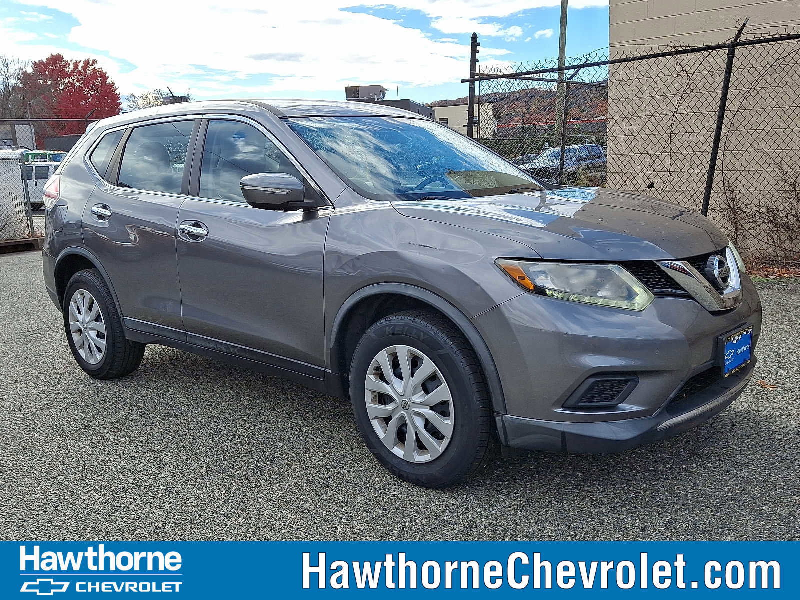 Used 2015 Nissan Rogue S image 1