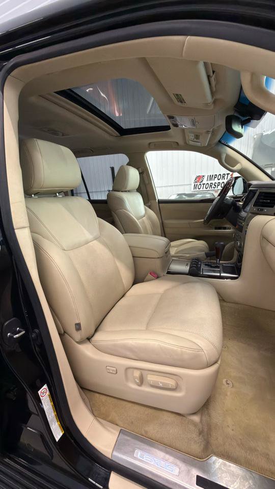 Used 2013 Lexus LX 570 4WD image 20
