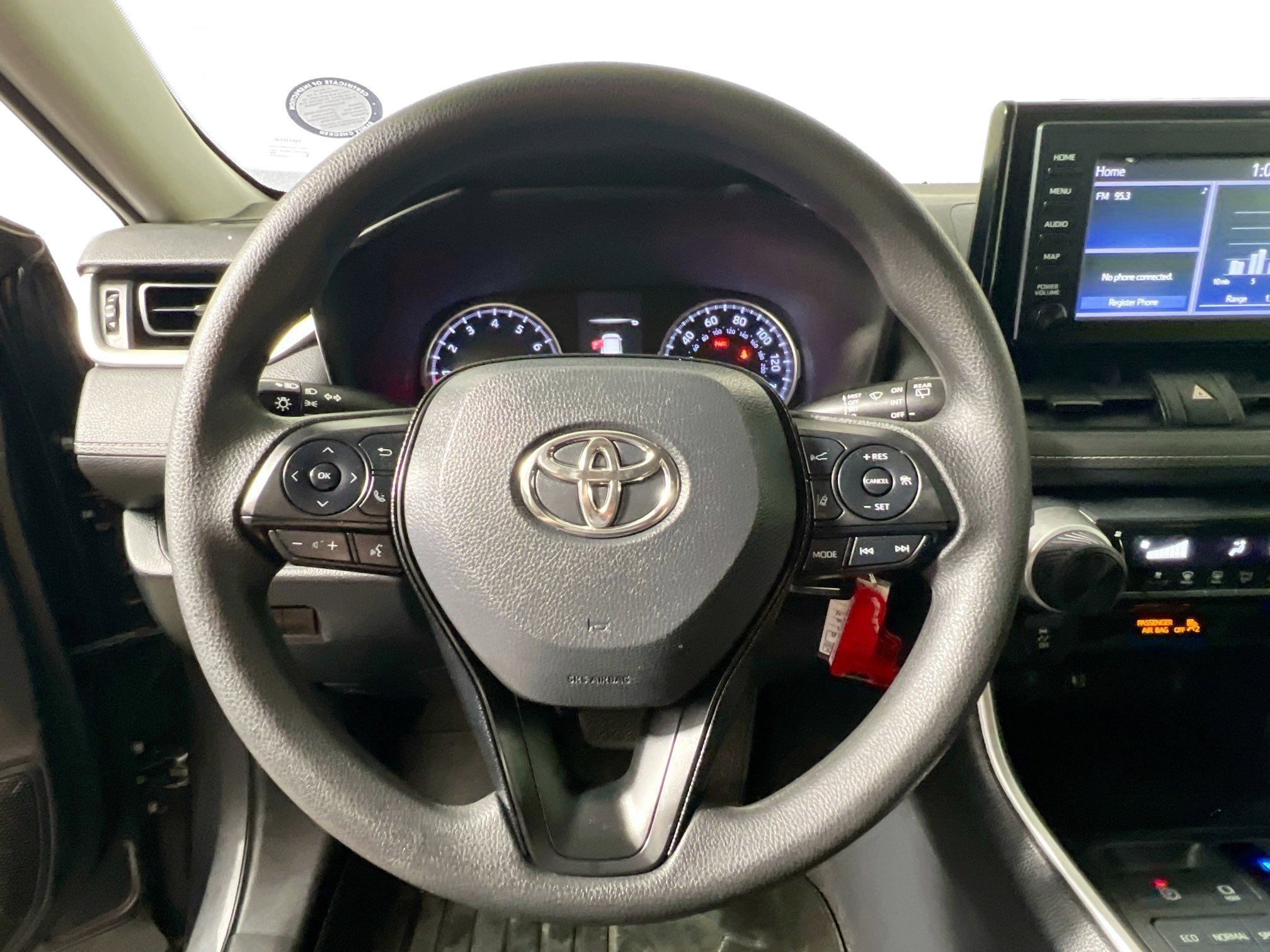 Used 2019 Toyota RAV4 LE FWD image 17