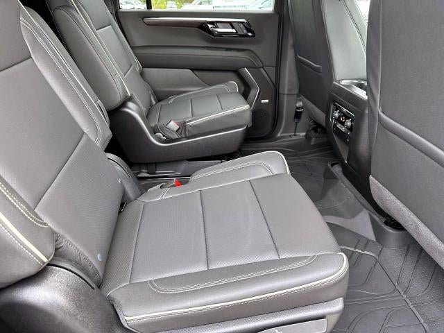 New 2026 Chevrolet Suburban Premier w/ Sun And Tow Package AWD/4WD image 9