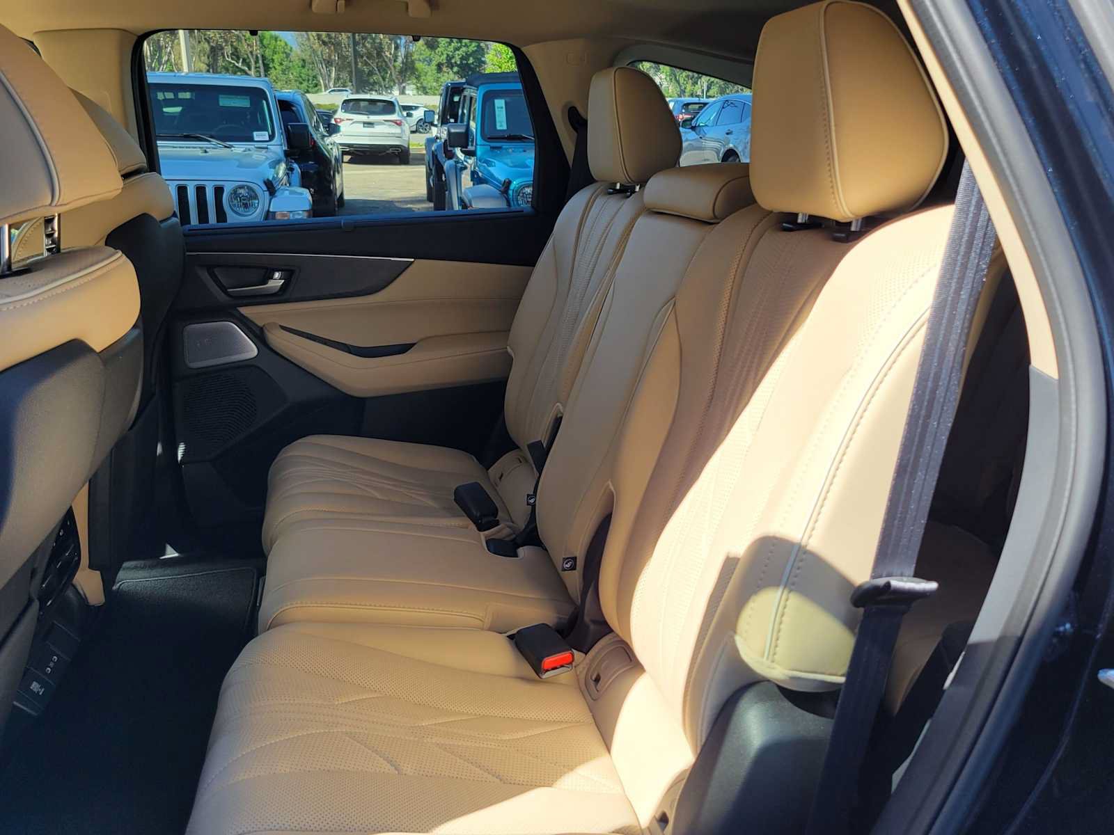 Certified 2025 Acura MDX SH-AWD w/ Advance Package image 19