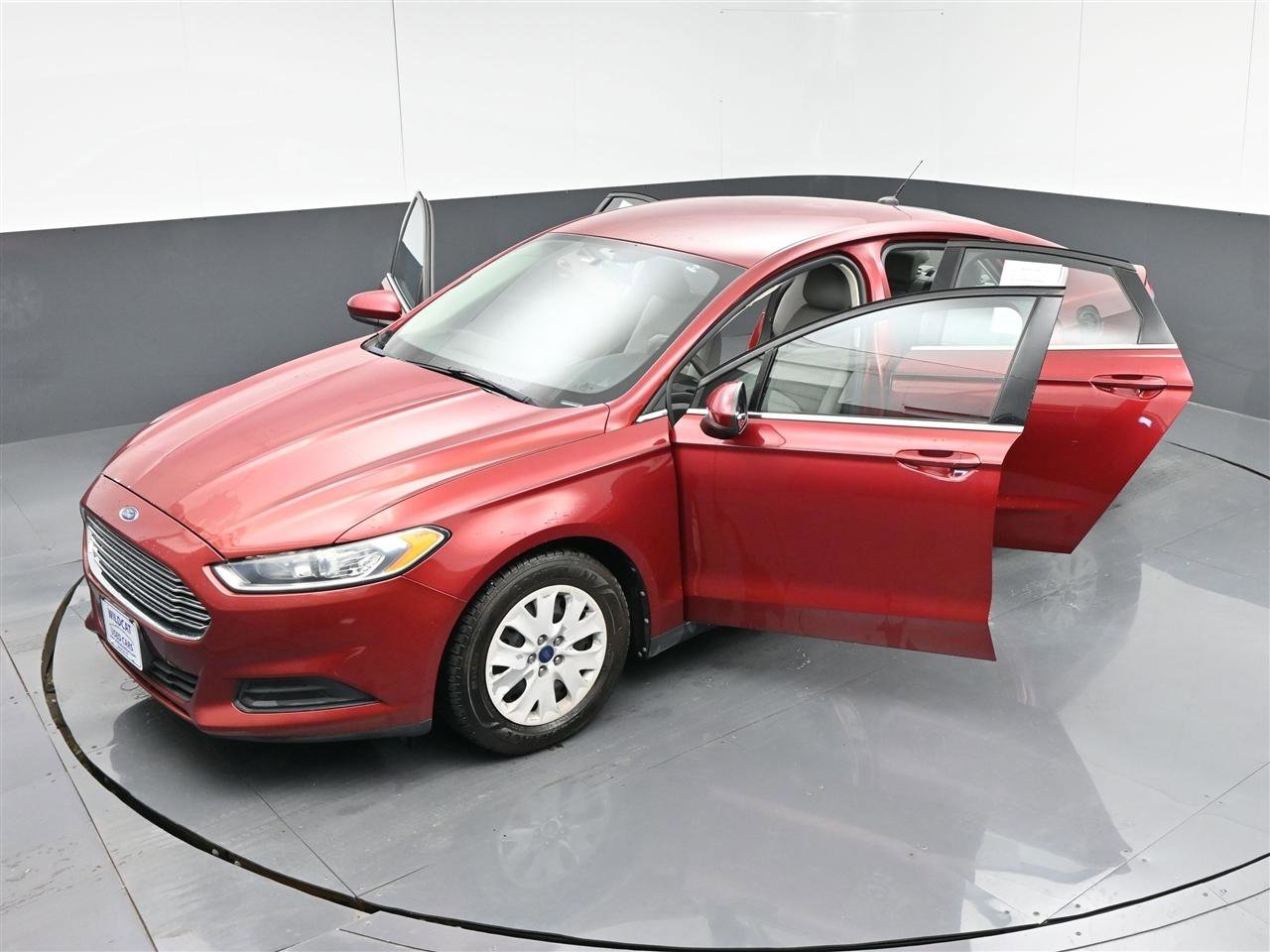 Used 2013 Ford Fusion S FWD image 37