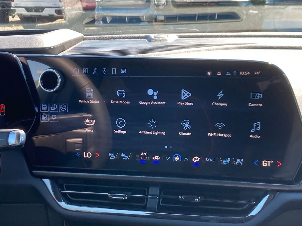 New 2025 Chevrolet Equinox EV RS w/ Convenience Package II image 17