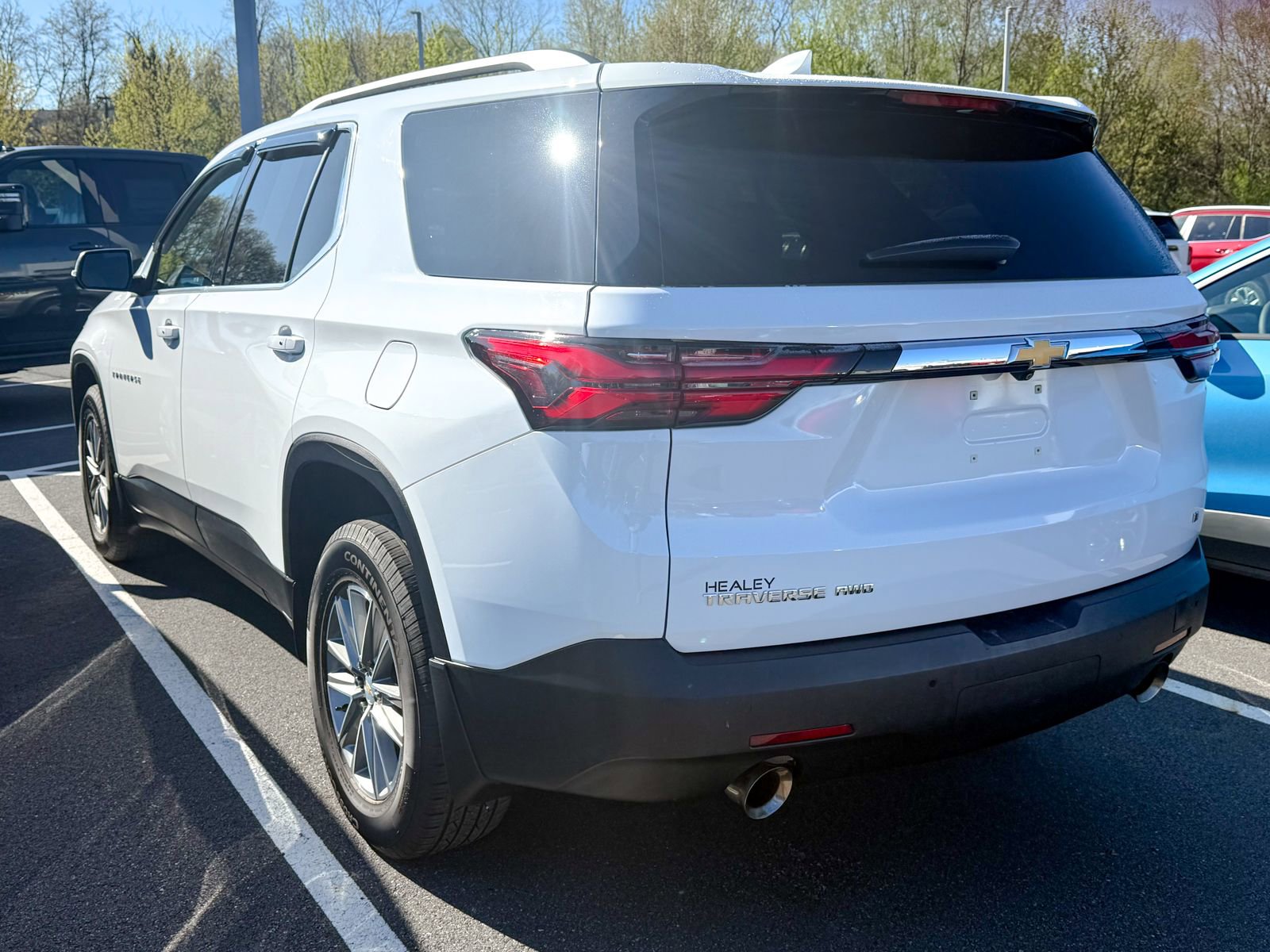 Used 2023 Chevrolet Traverse LT AWD/4WD image 4