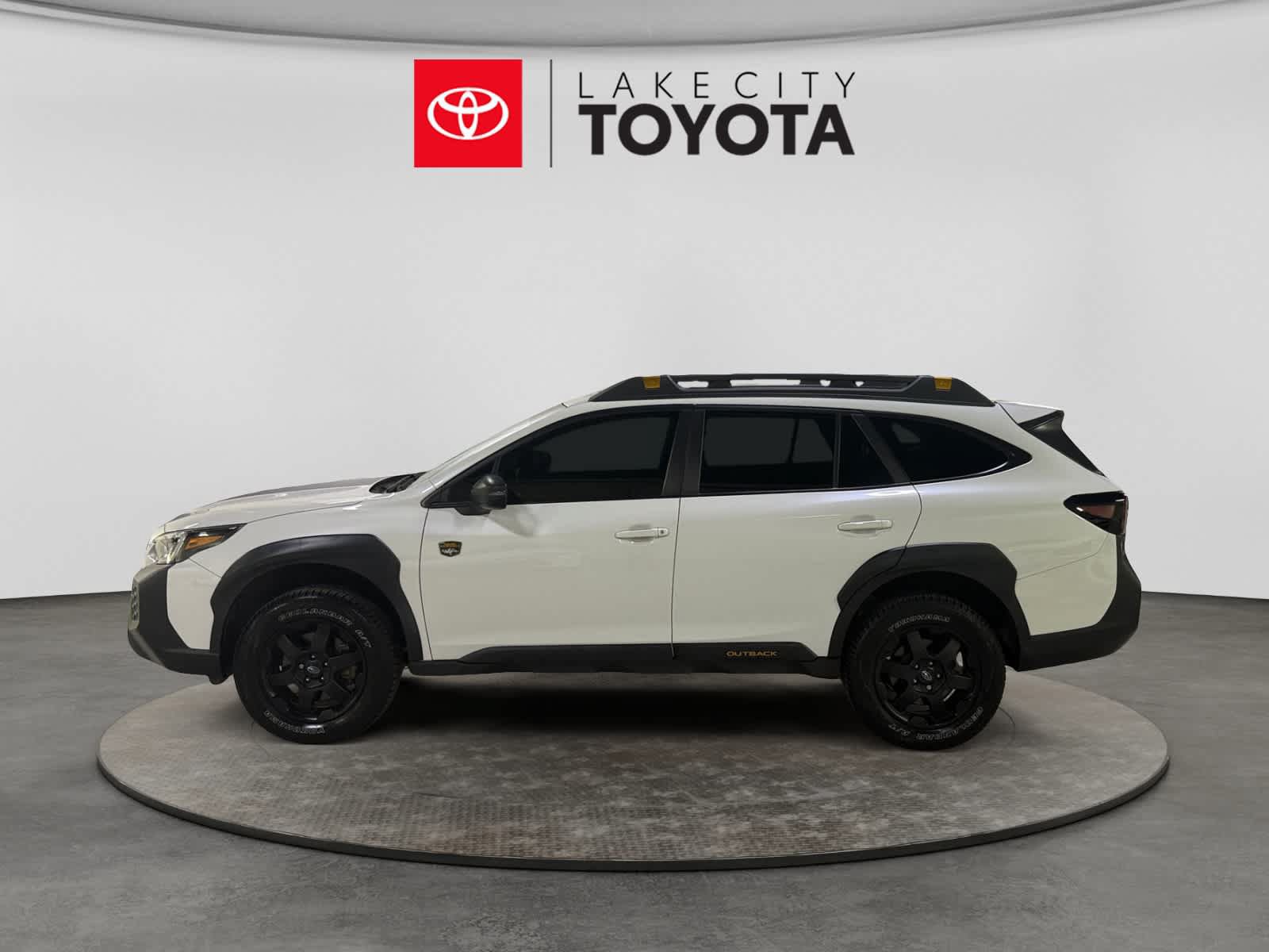 Used 2024 Subaru Outback Wilderness AWD/4WD image 3