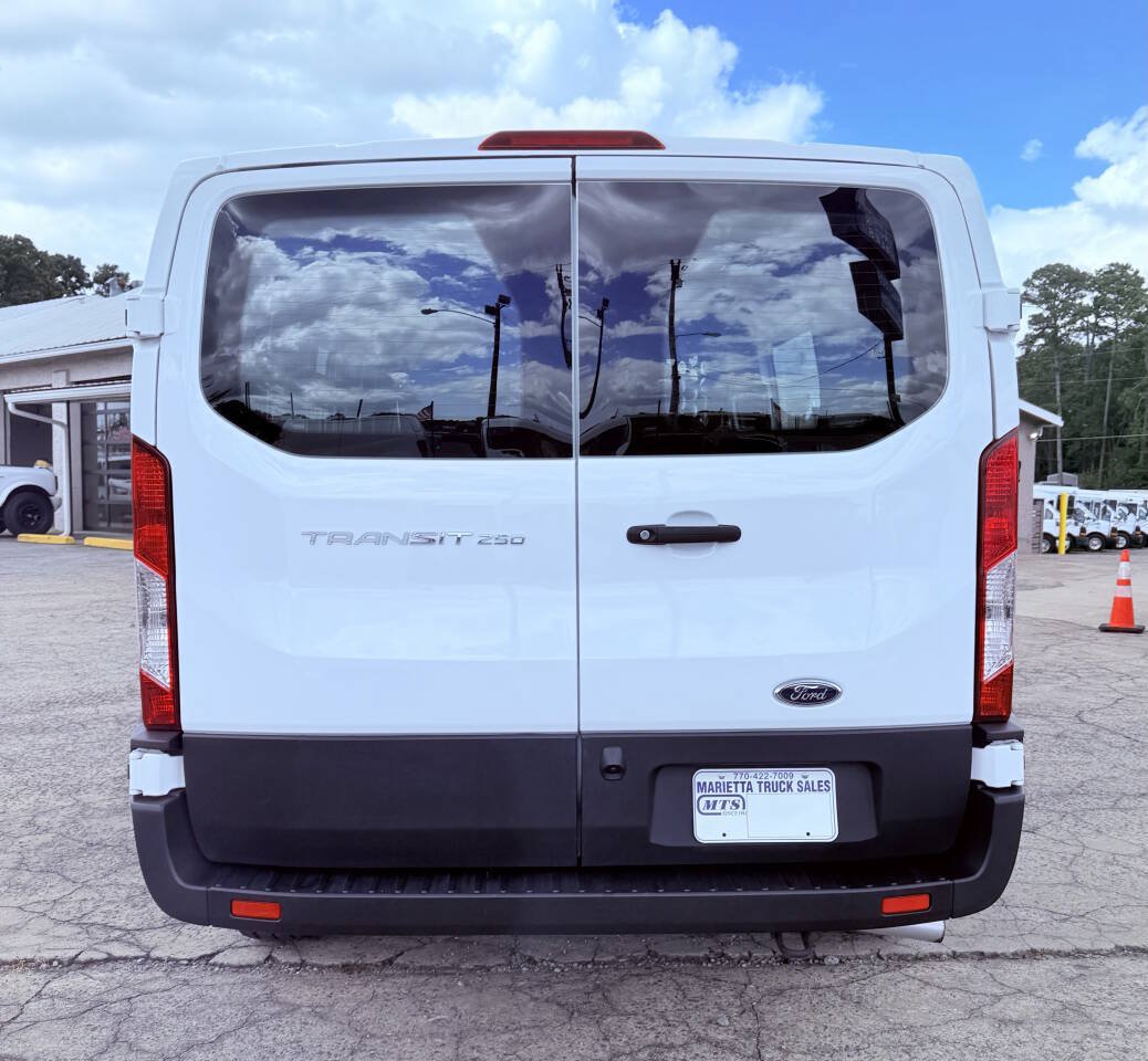 Used 2025 Ford Transit 250 Low Roof w/ Exterior Upgrade Package RWD image 7
