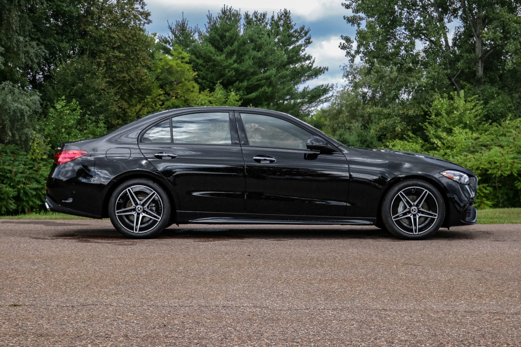 Used 2025 Mercedes-Benz C 300 4MATIC Sedan image 5
