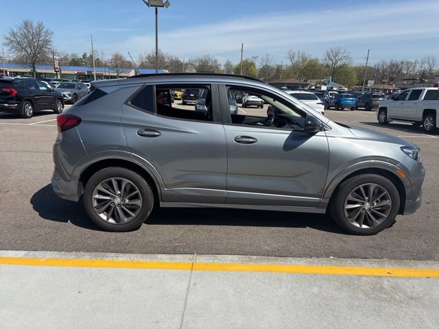 Used 2021 Buick Encore GX Select w/ Sport Touring Package FWD image 5