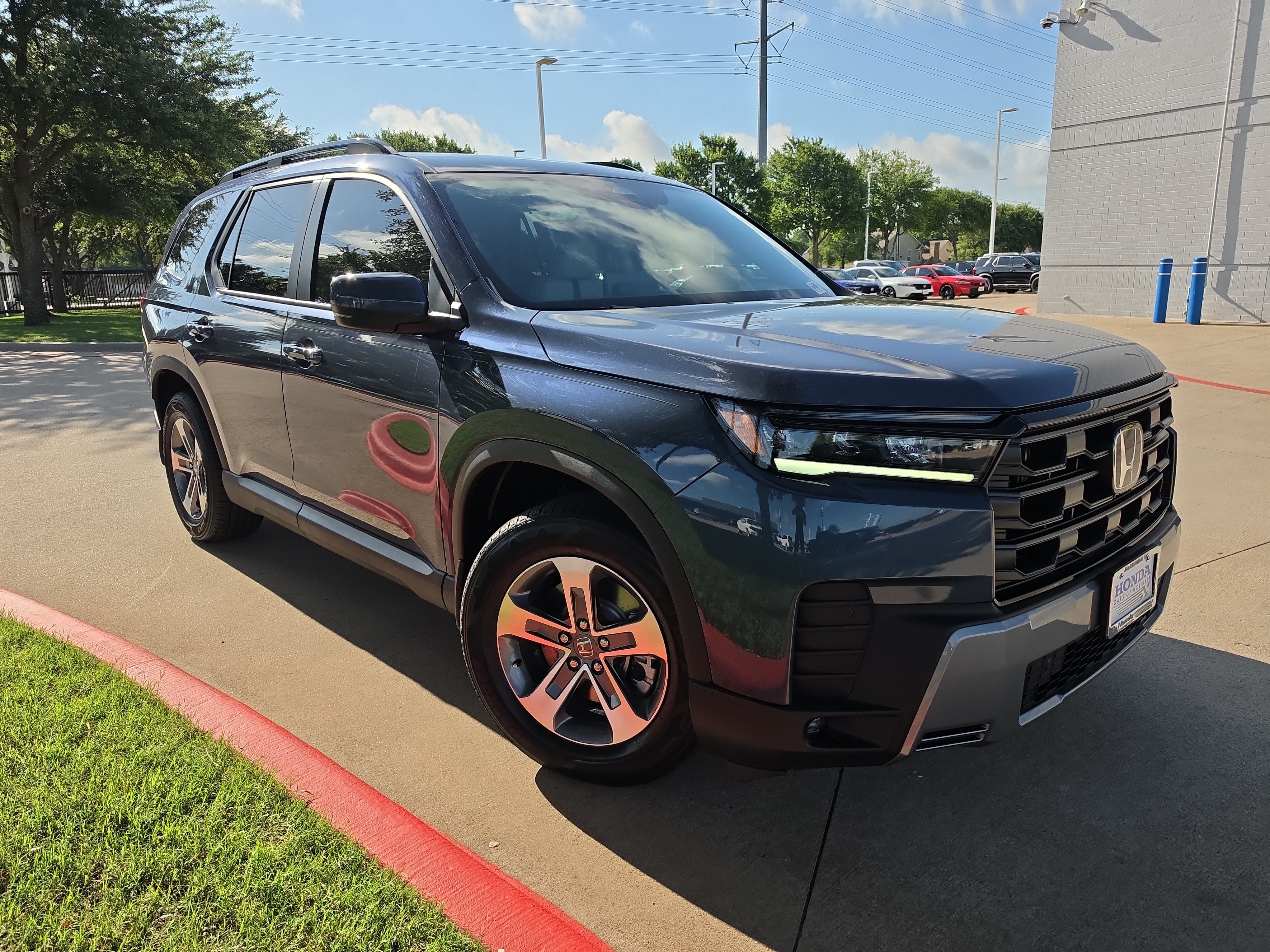 New 2026 Honda Pilot EX-L image 2