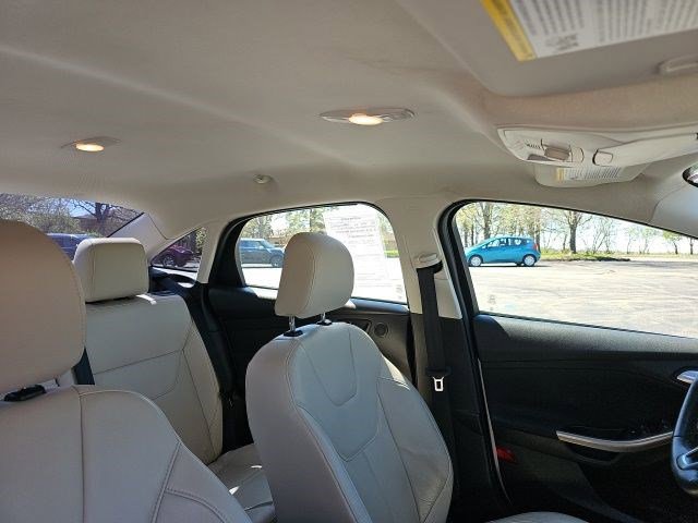 Used 2015 Ford Focus Titanium FWD image 13