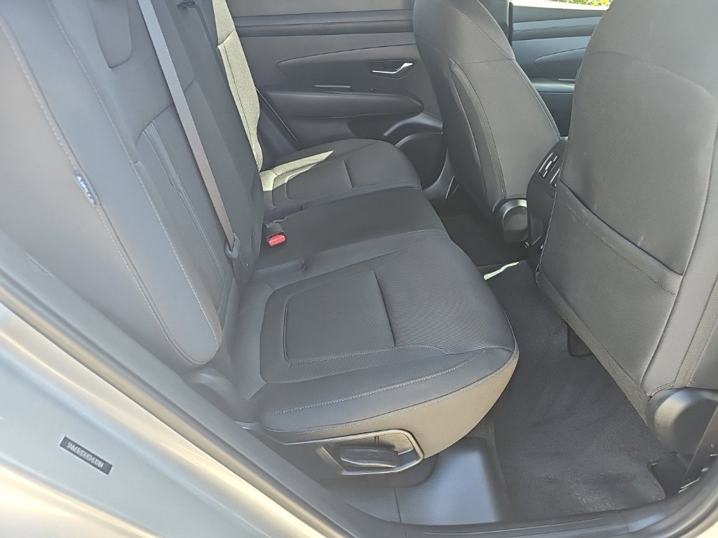 Used 2025 Hyundai Tucson SEL FWD image 24