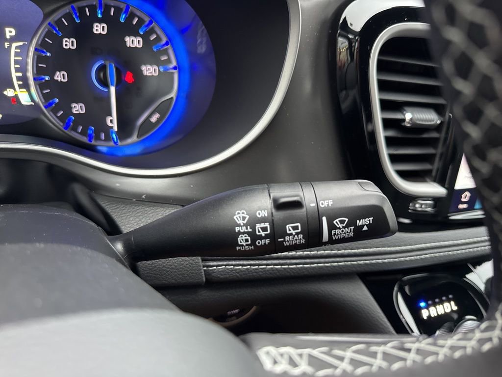 New 2026 Chrysler Pacifica Select image 14