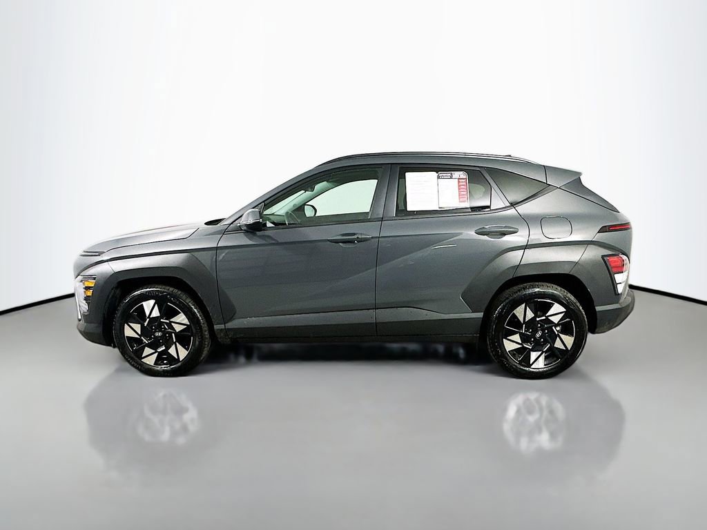 Used 2025 Hyundai Kona SEL image 5