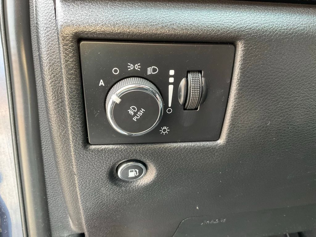 Used 2020 Jeep Grand Cherokee Limited X image 15