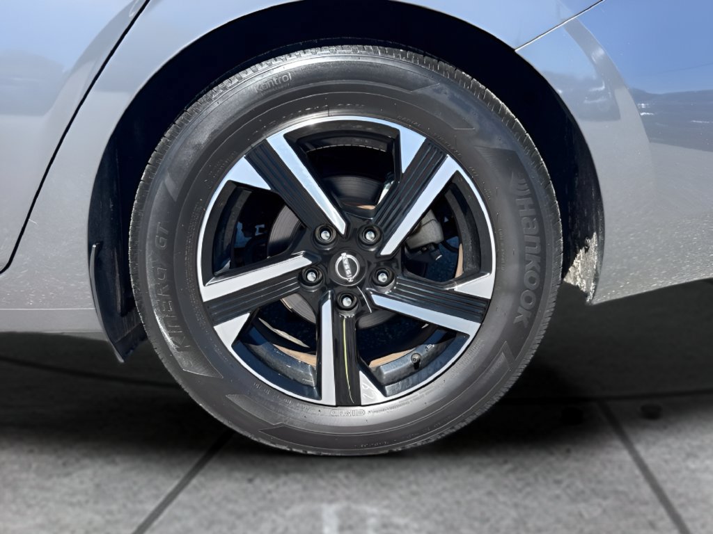 Used 2025 Nissan Sentra SV FWD image 27
