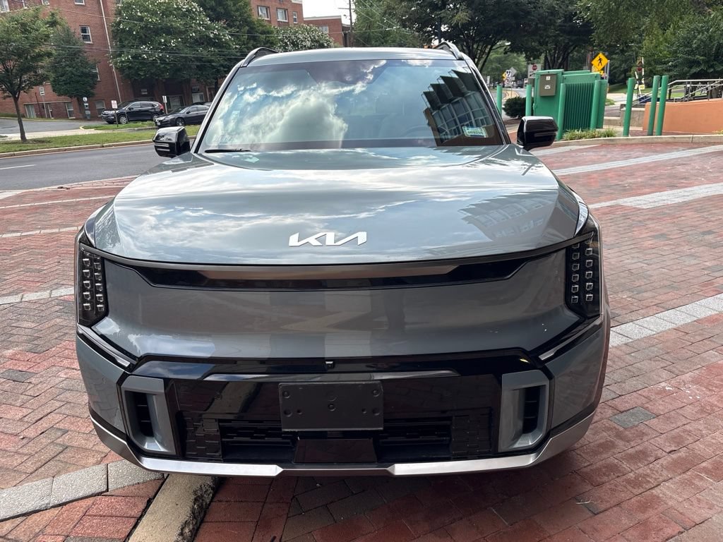Certified 2024 Kia EV9 GT-Line AWD/4WD image 8