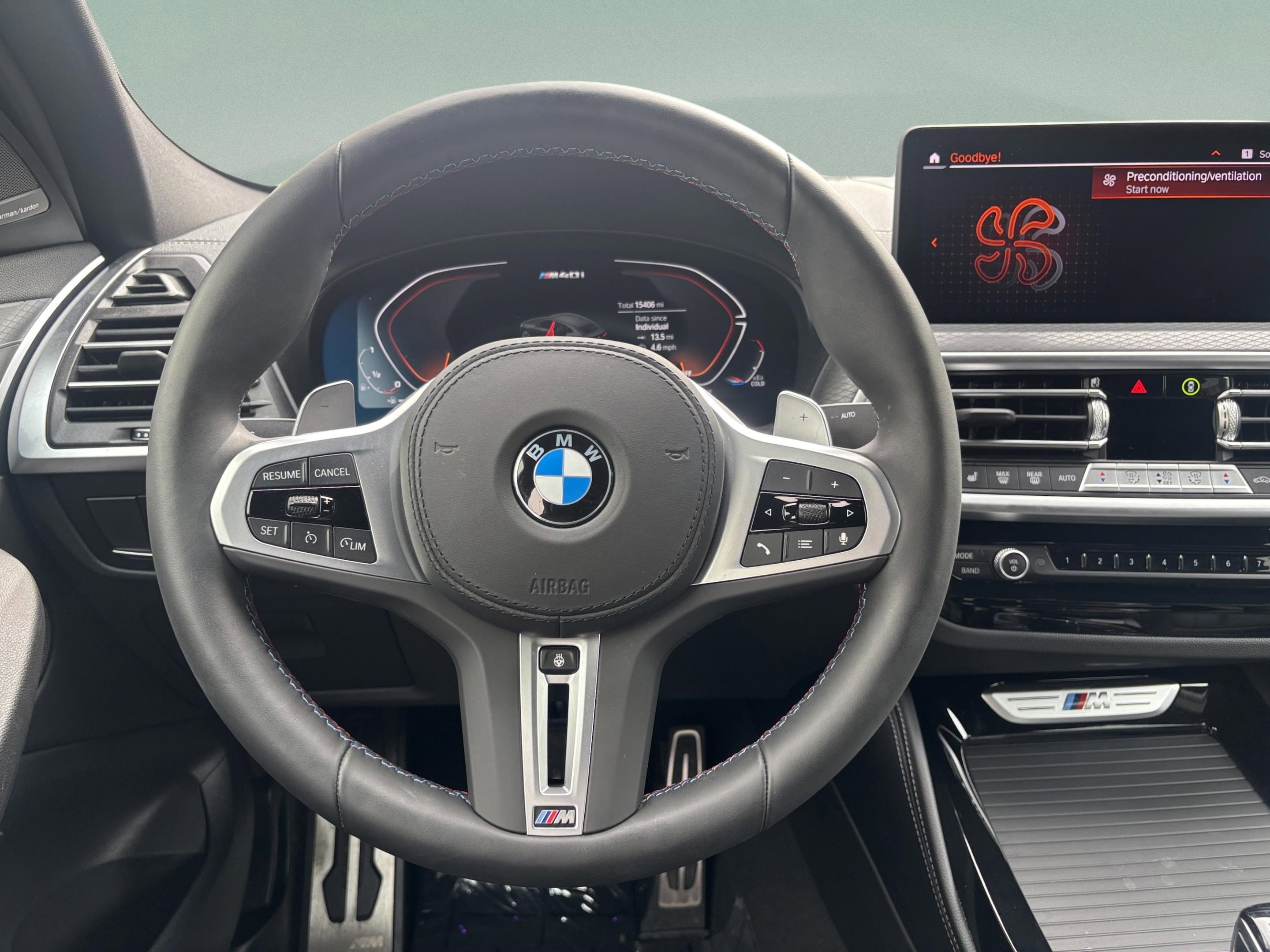 Used 2025 BMW X4 M40i w/ Premium Package image 9