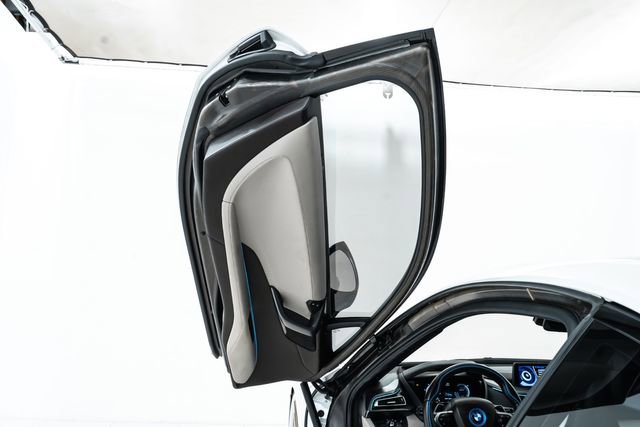 Used 2014 BMW i8 image 17