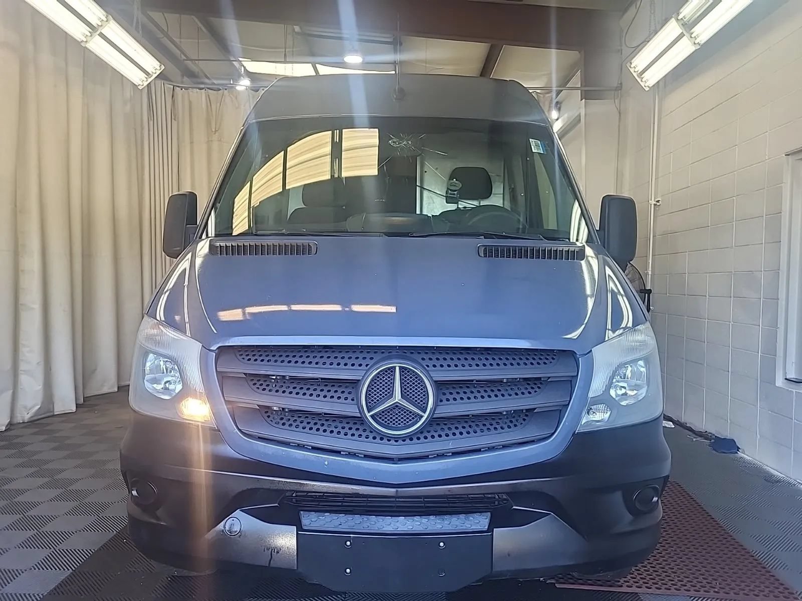 Used 2018 Mercedes-Benz Sprinter 2500 image 4