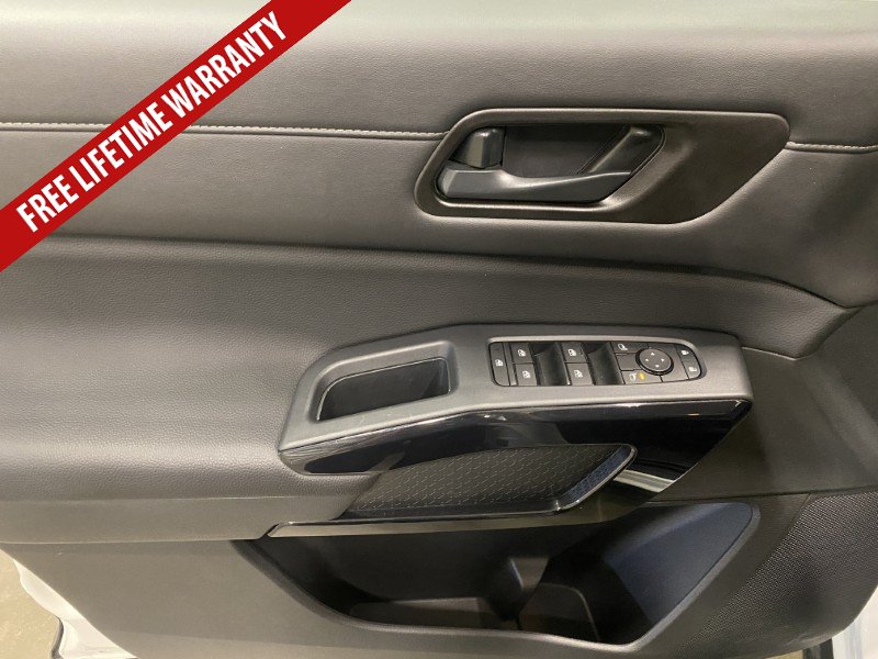 Used 2026 Nissan Pathfinder S AWD/4WD image 25