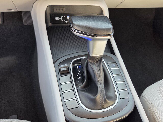Used 2025 Hyundai Kona SEL FWD image 21